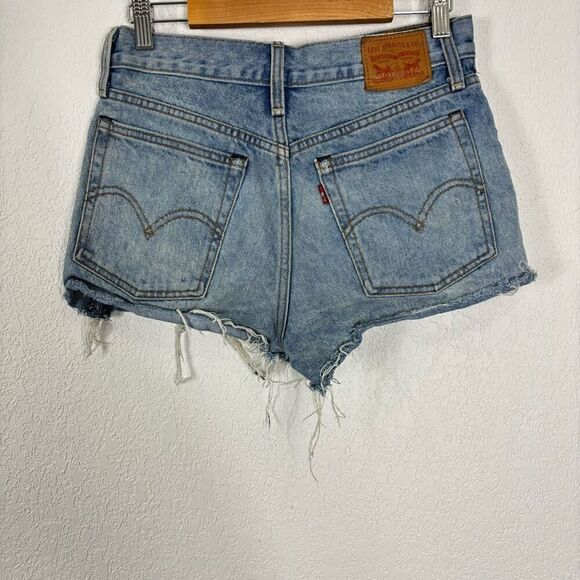 Levi's Distressed Raw Hem Hidden Button Fly Jean Shorts - Picture 2 of 7